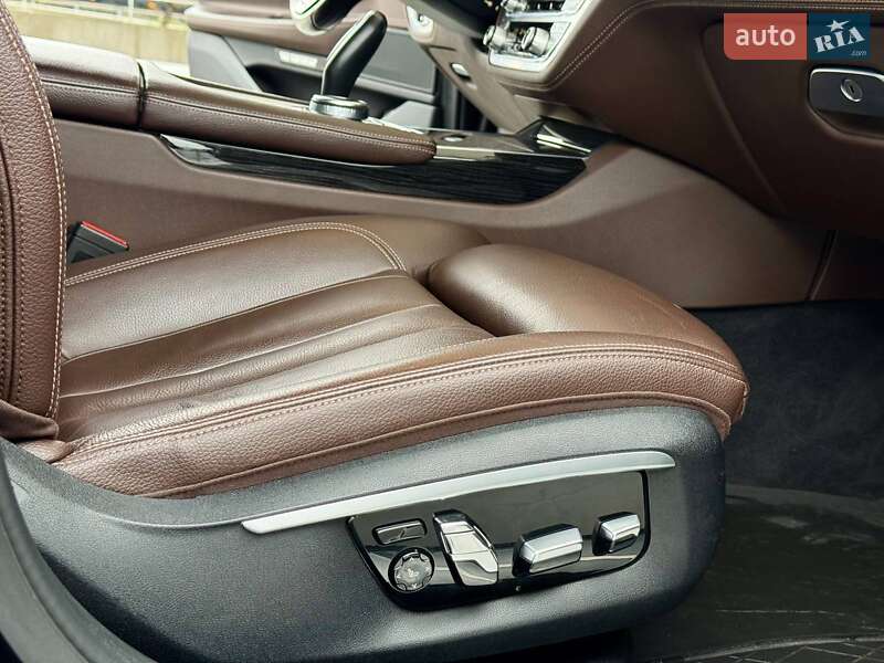 Седан BMW 7 Series 2016 в Киеве