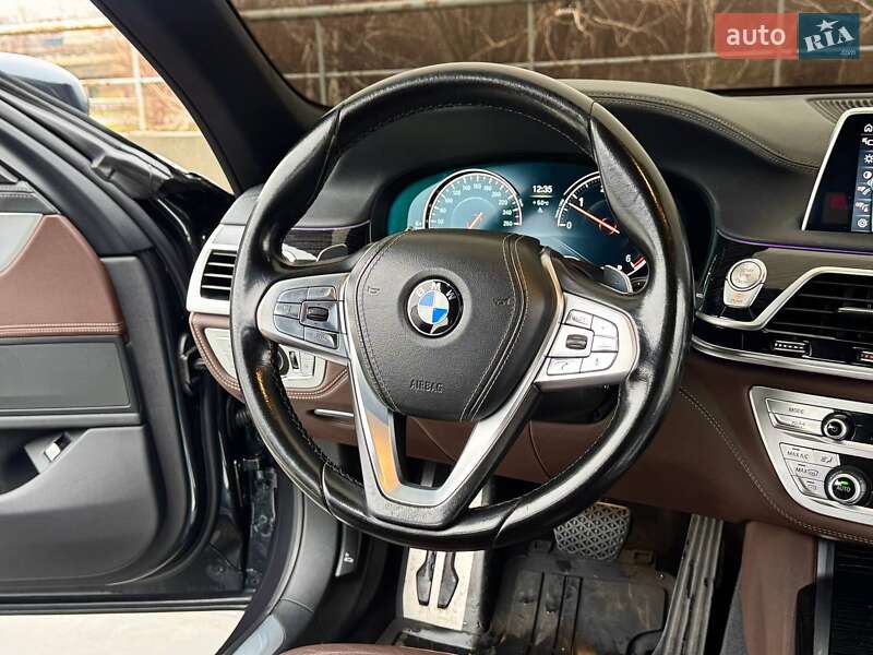 Седан BMW 7 Series 2016 в Киеве