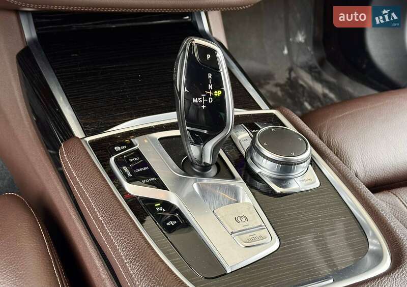 Седан BMW 7 Series 2016 в Киеве