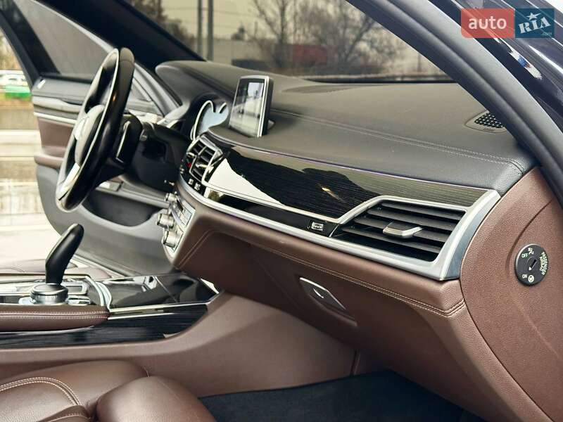 Седан BMW 7 Series 2016 в Киеве