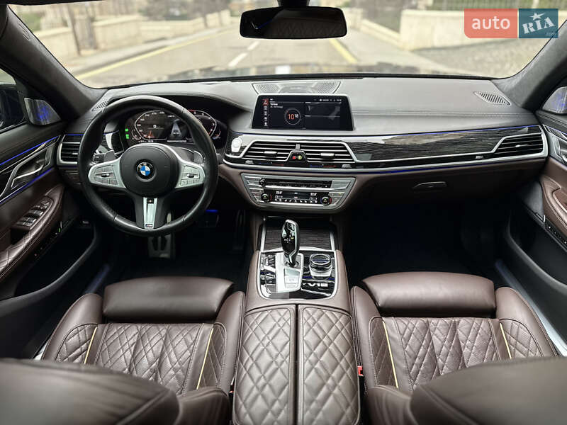 Седан BMW 7 Series 2022 в Киеве