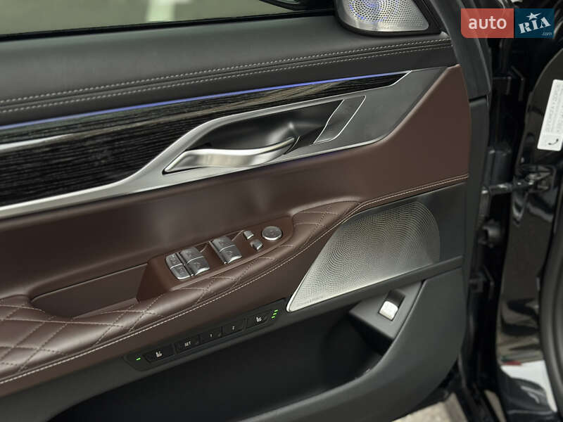 Седан BMW 7 Series 2022 в Киеве