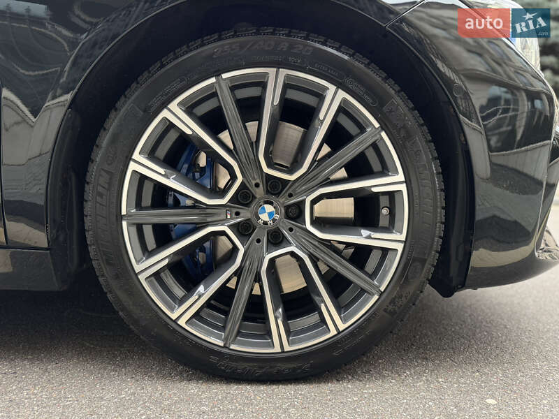 Седан BMW 7 Series 2022 в Киеве