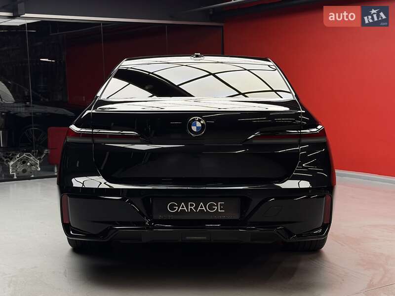 Седан BMW 7 Series 2023 в Киеве