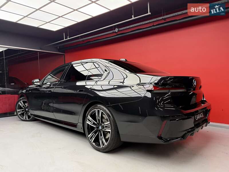 Седан BMW 7 Series 2023 в Киеве