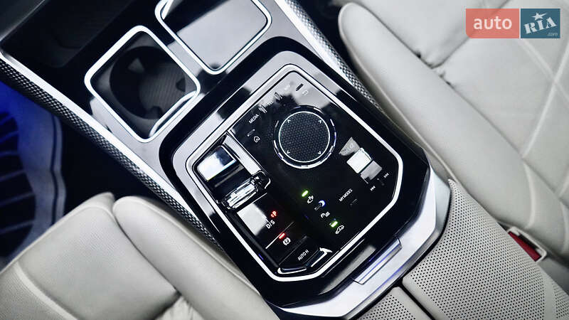 Седан BMW 7 Series 2024 в Львове фото 47 Седан BMW 7 Series 2024 в Львове