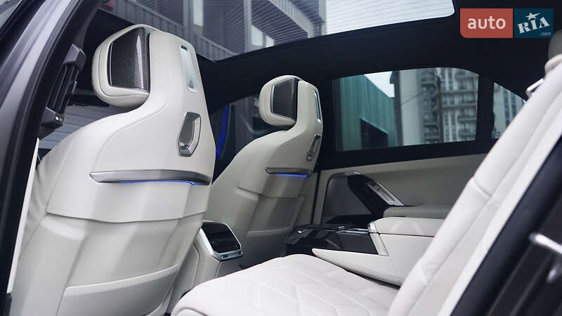 Седан BMW 7 Series 2024 в Львове фото 58 Седан BMW 7 Series 2024 в Львове