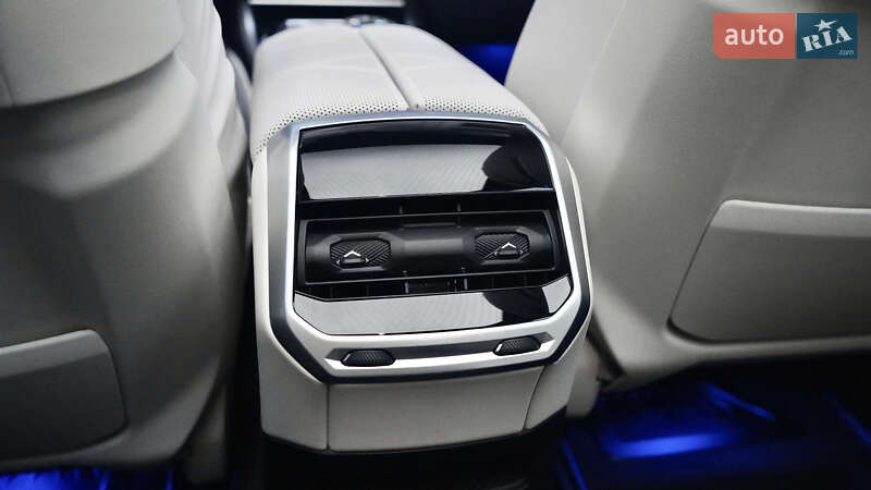 Седан BMW 7 Series 2024 в Львове фото 61 Седан BMW 7 Series 2024 в Львове