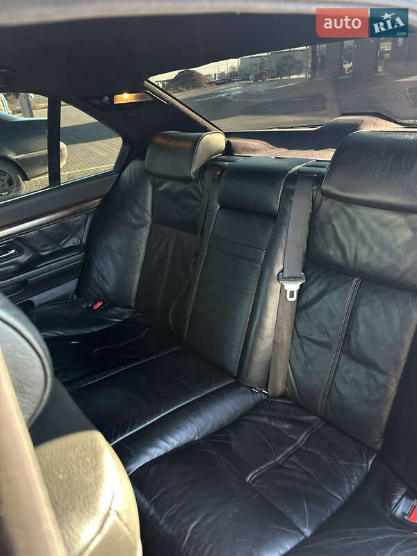 Седан BMW 7 Series 2000 в Черновцах