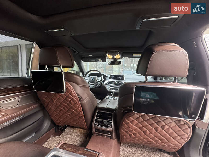 Седан BMW 7 Series 2016 в Рівному