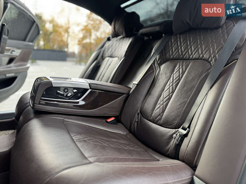 Седан BMW 7 Series 2016 в Рівному