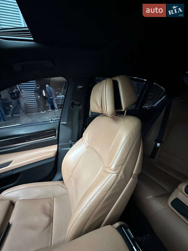Седан BMW 7 Series 2013 в Киеве