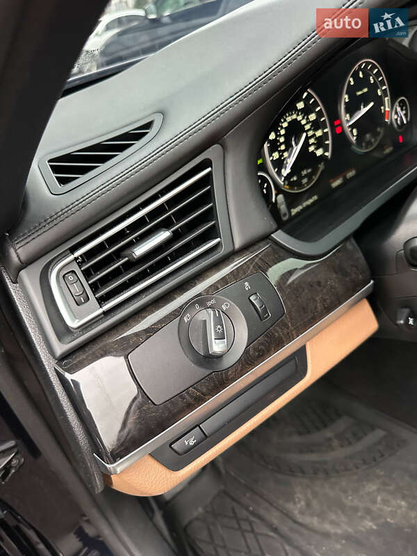 Седан BMW 7 Series 2013 в Киеве