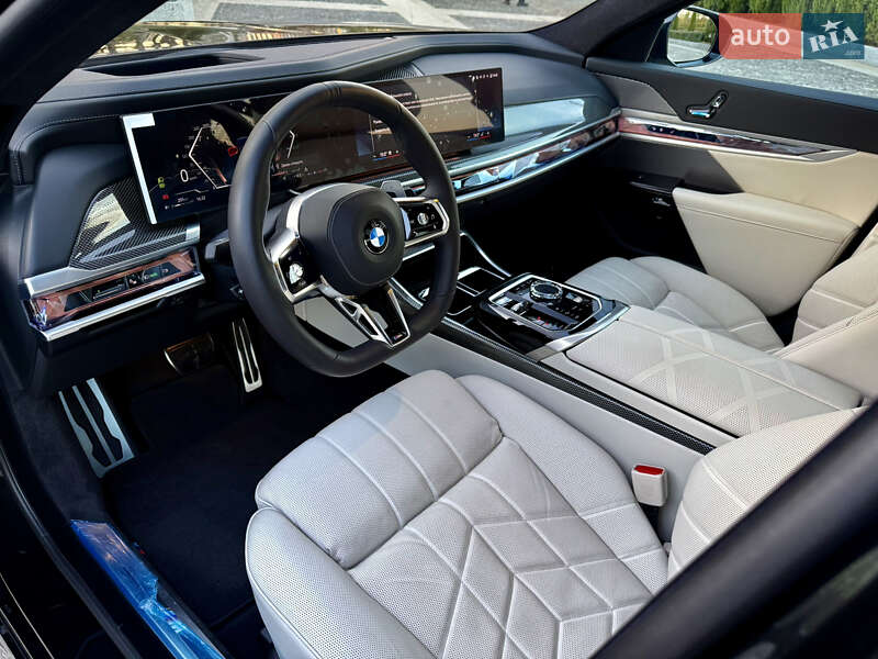 Седан BMW 7 Series 2024 в Днепре
