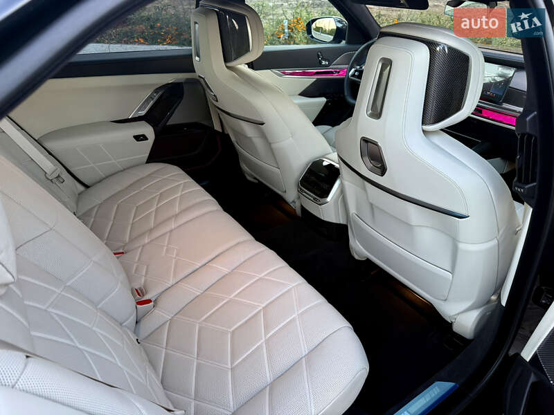 Седан BMW 7 Series 2024 в Днепре