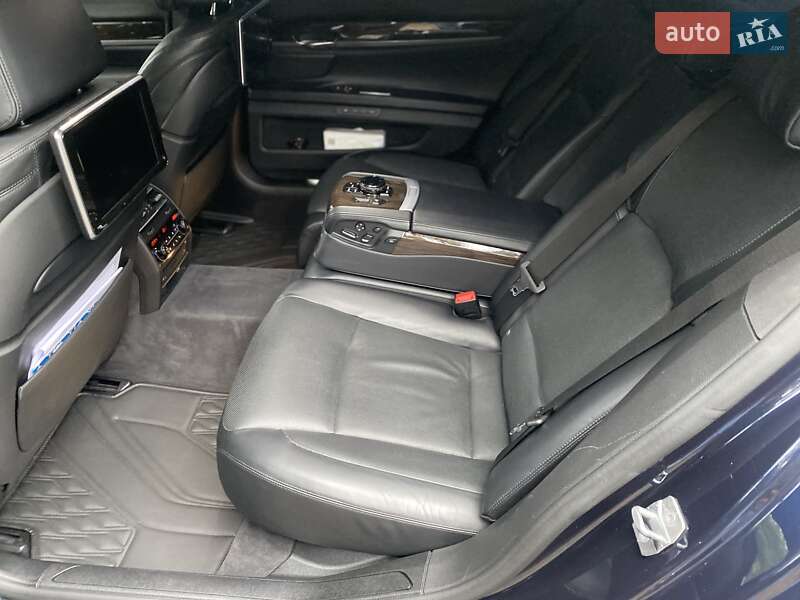 Седан BMW 7 Series 2014 в Киеве