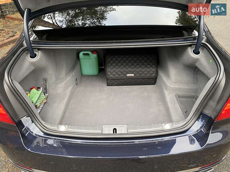 Седан BMW 7 Series 2014 в Киеве