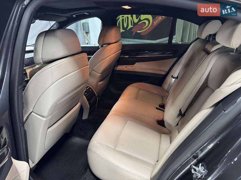 Седан BMW 7 Series 2009 в Киеве