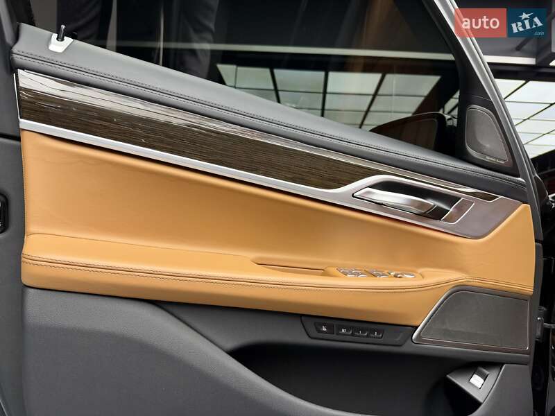 Седан BMW 7 Series 2020 в Киеве