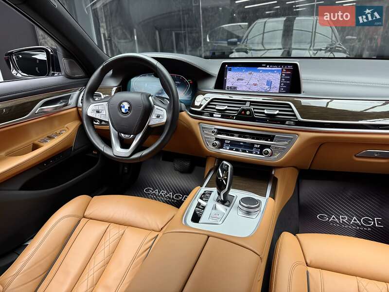 Седан BMW 7 Series 2020 в Киеве