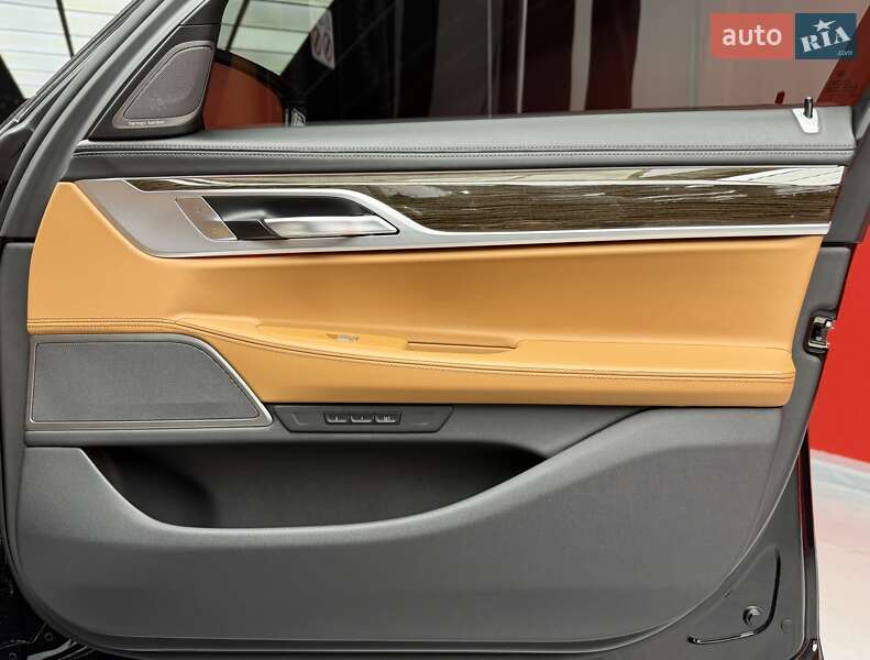 Седан BMW 7 Series 2020 в Киеве