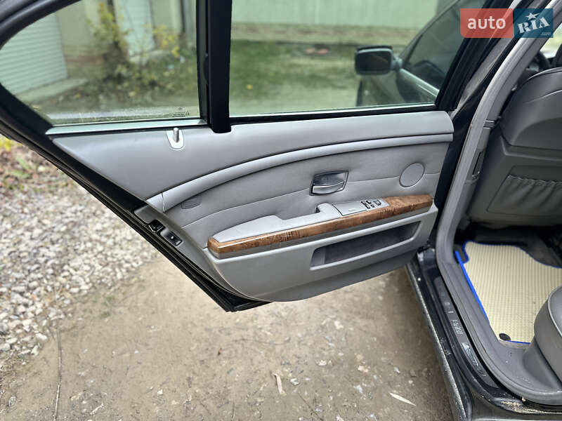 Седан BMW 7 Series 2004 в Тернополе