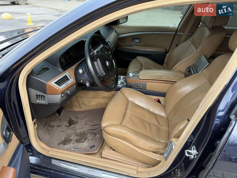 Седан BMW 7 Series 2003 в Хмельницком