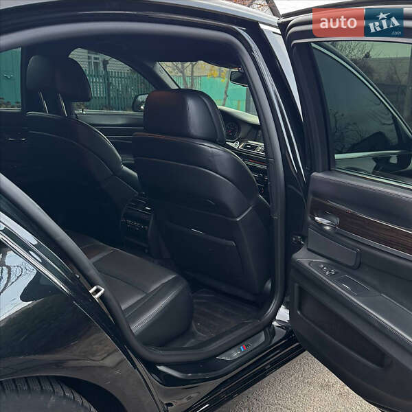 Седан BMW 7 Series 2009 в Днепре