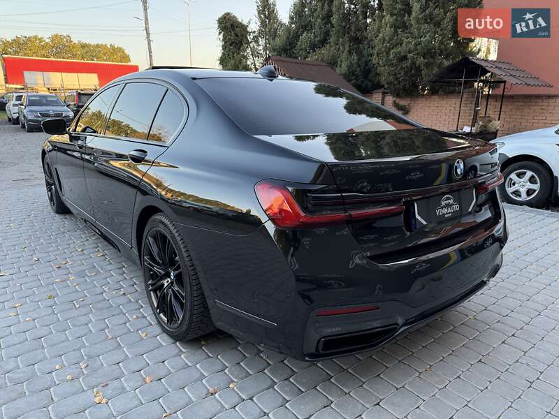 Седан BMW 7 Series 2021 в Виннице