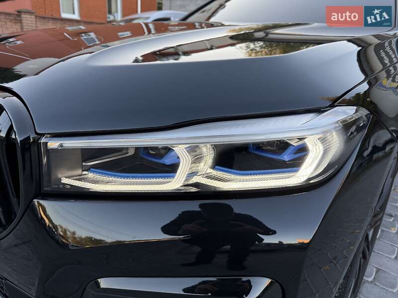 Седан BMW 7 Series 2021 в Виннице