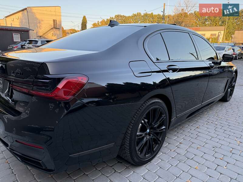 Седан BMW 7 Series 2021 в Виннице