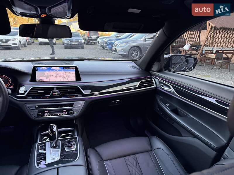 Седан BMW 7 Series 2021 в Виннице