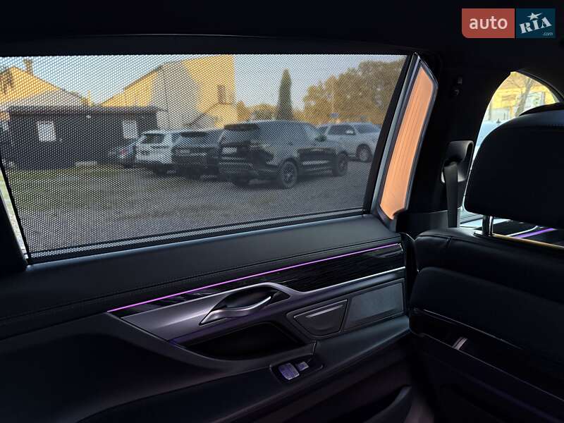 Седан BMW 7 Series 2021 в Виннице