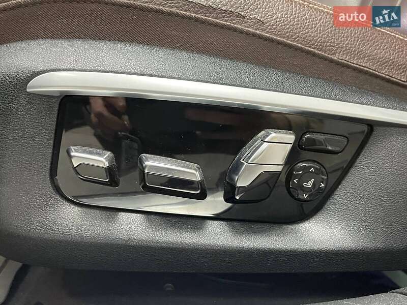 Седан BMW 7 Series 2016 в Киеве