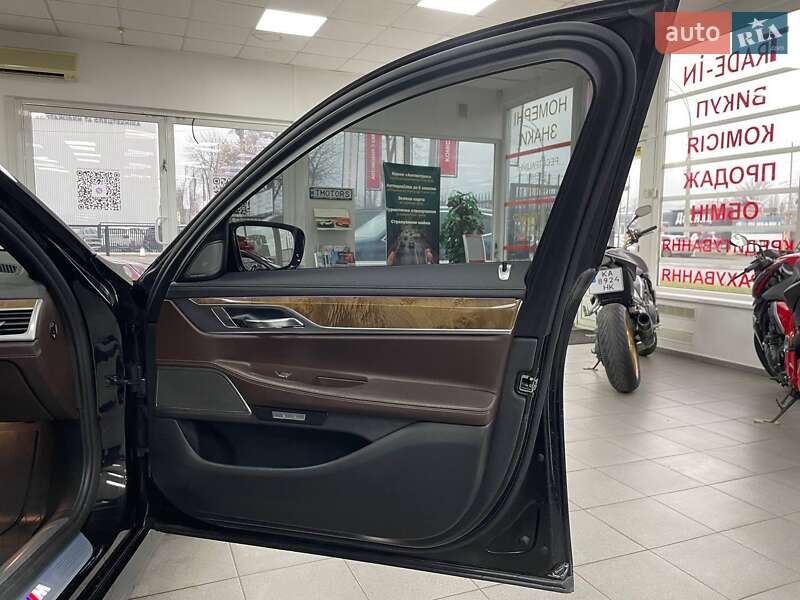 Седан BMW 7 Series 2016 в Киеве