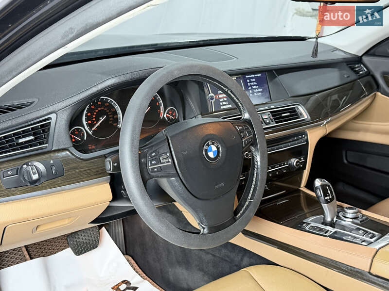 Седан BMW 7 Series 2011 в Одессе