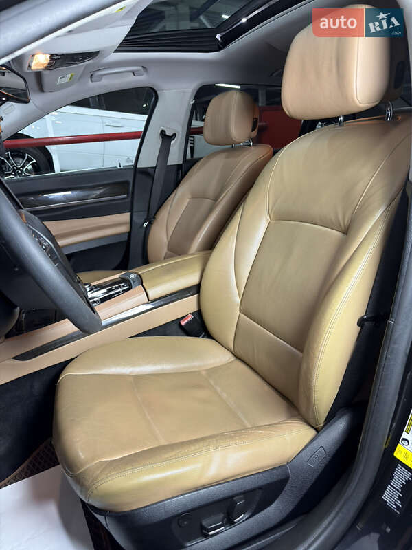 Седан BMW 7 Series 2011 в Одессе