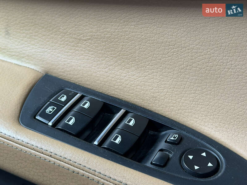 Седан BMW 7 Series 2011 в Одессе