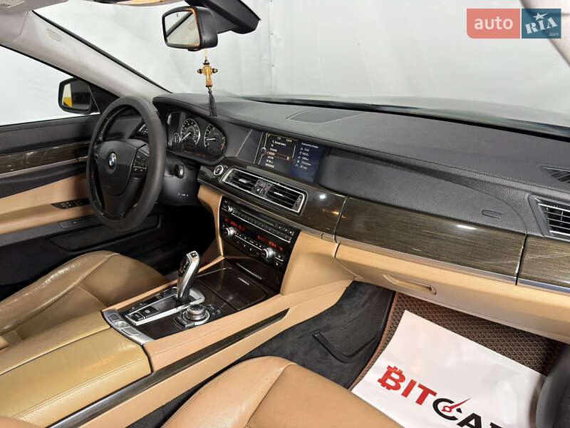 Седан BMW 7 Series 2011 в Одессе