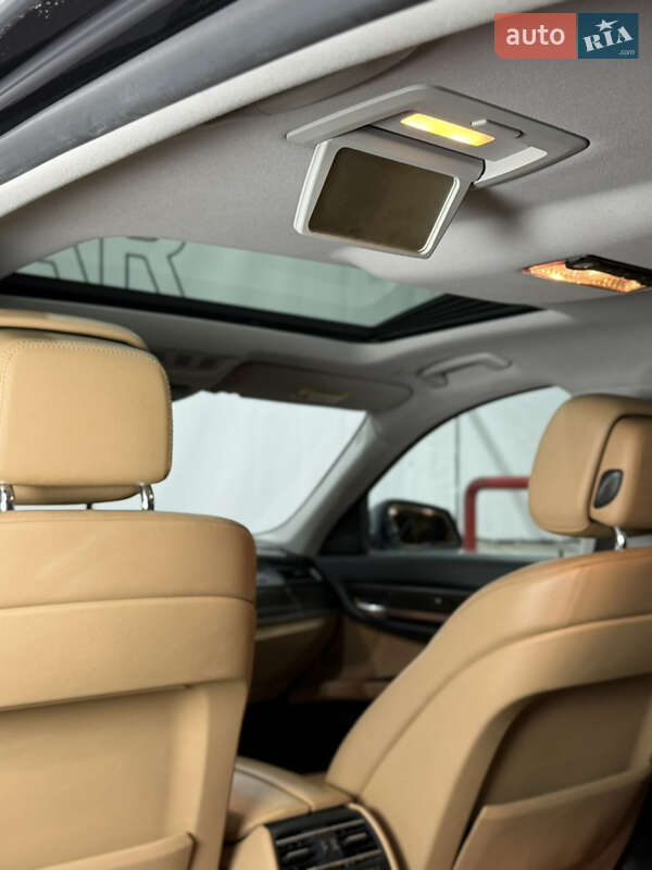 Седан BMW 7 Series 2011 в Одессе