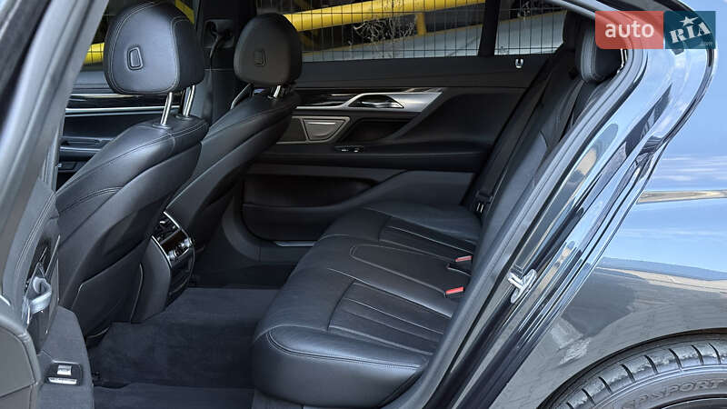 Седан BMW 7 Series 2016 в Ивано-Франковске