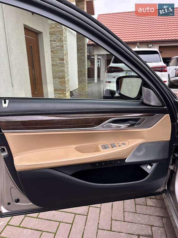 Седан BMW 7 Series 2020 в Нововолинську фото 14 Седан BMW 7 Series 2020 в Нововолинську