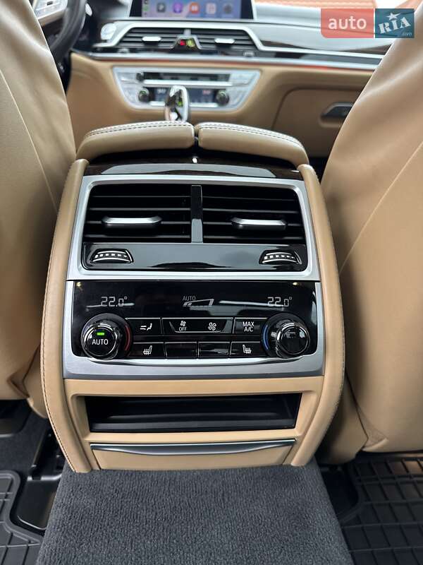 Седан BMW 7 Series 2020 в Нововолинську фото 26 Седан BMW 7 Series 2020 в Нововолинську