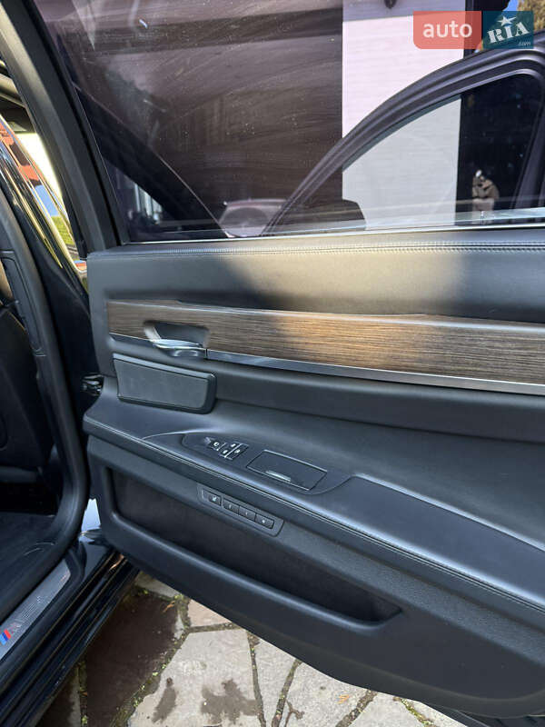 Седан BMW 7 Series 2010 в Иршаве фото 24 Седан BMW 7 Series 2010 в Иршаве