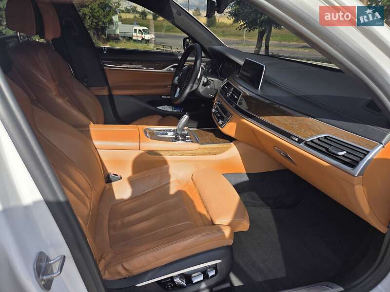 Седан BMW 7 Series 2017 в Харькове фото 12 Седан BMW 7 Series 2017 в Харькове
