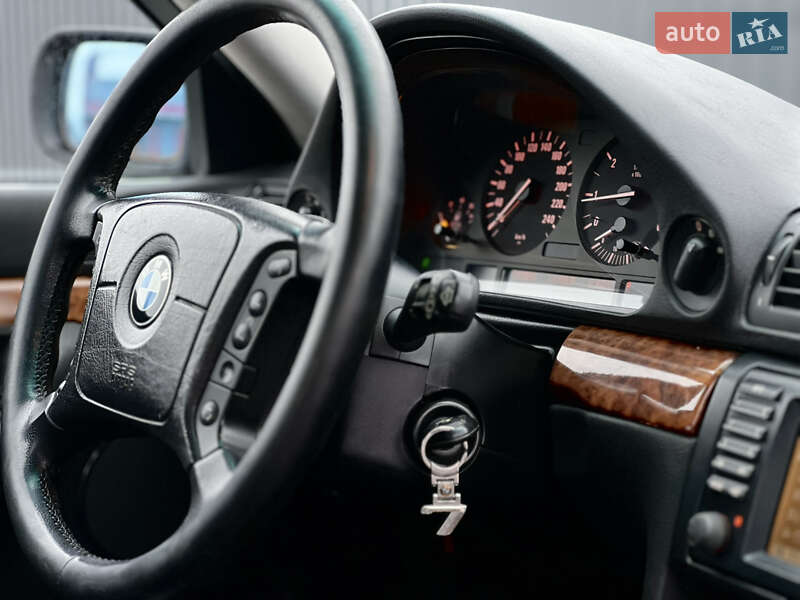 Седан BMW 7 Series 2001 в Виннице