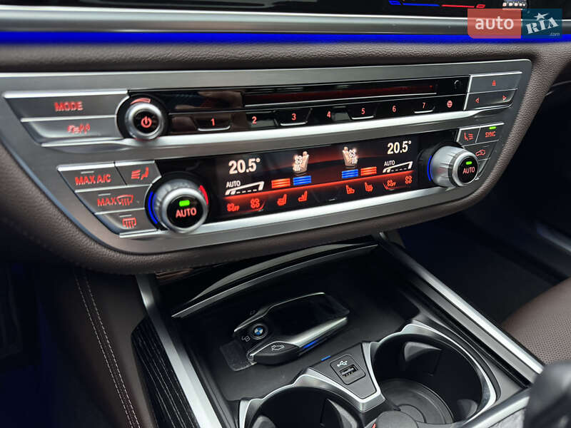 Седан BMW 7 Series 2022 в Києві