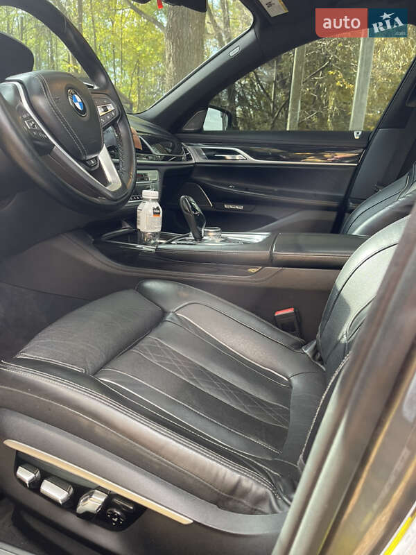Седан BMW 7 Series 2016 в Львове фото 17 Седан BMW 7 Series 2016 в Львове
