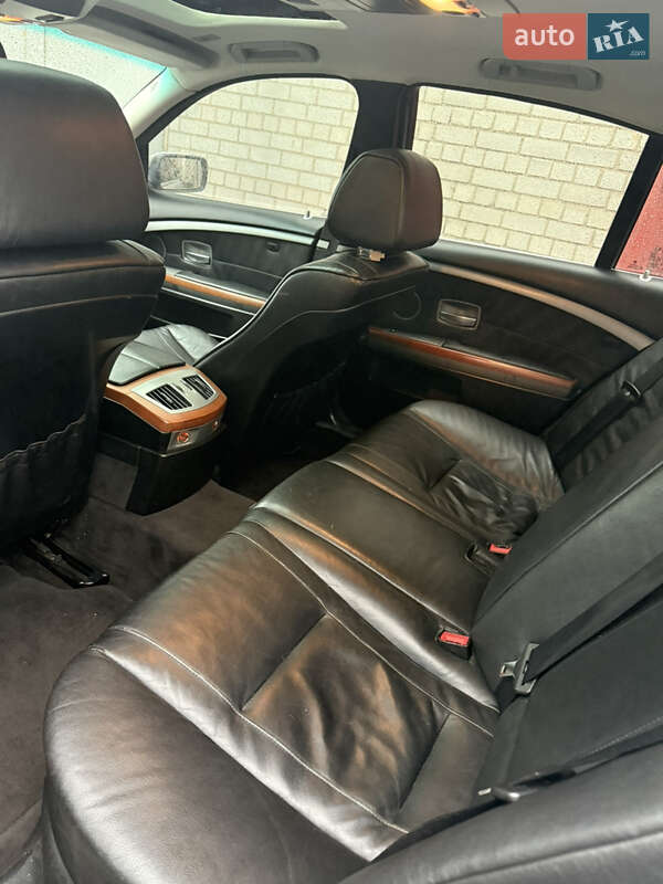 Седан BMW 7 Series 2001 в Києві