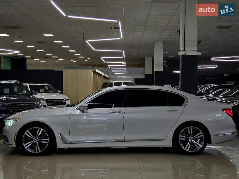 Седан BMW 7 Series 2015 в Николаеве